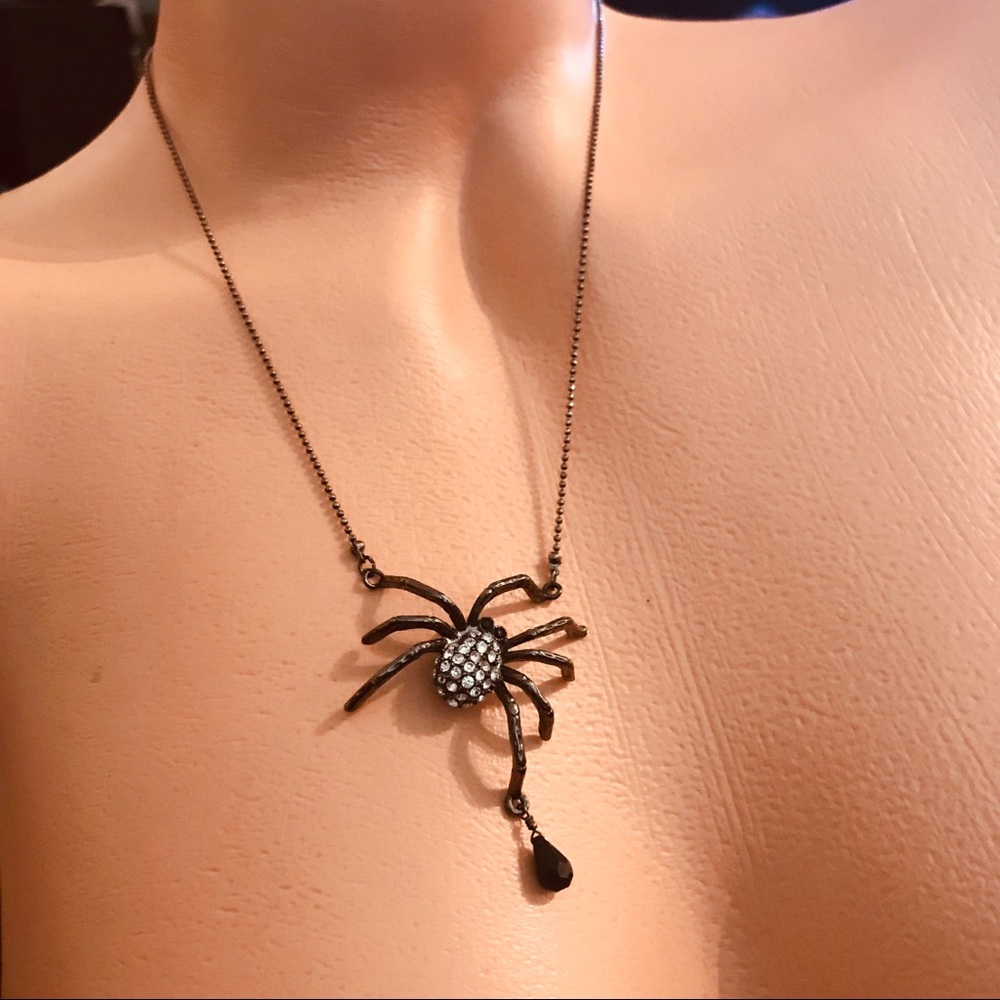 Spider necklace Betsey Johnson charm crystal B7 - Picture 3 of 4